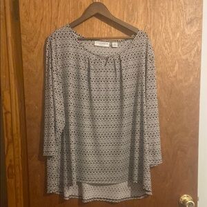 Sag Harbor Black and White Geometric Blouse